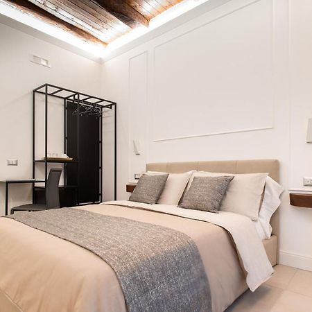 Fagi Rooms In Naples Exterior photo